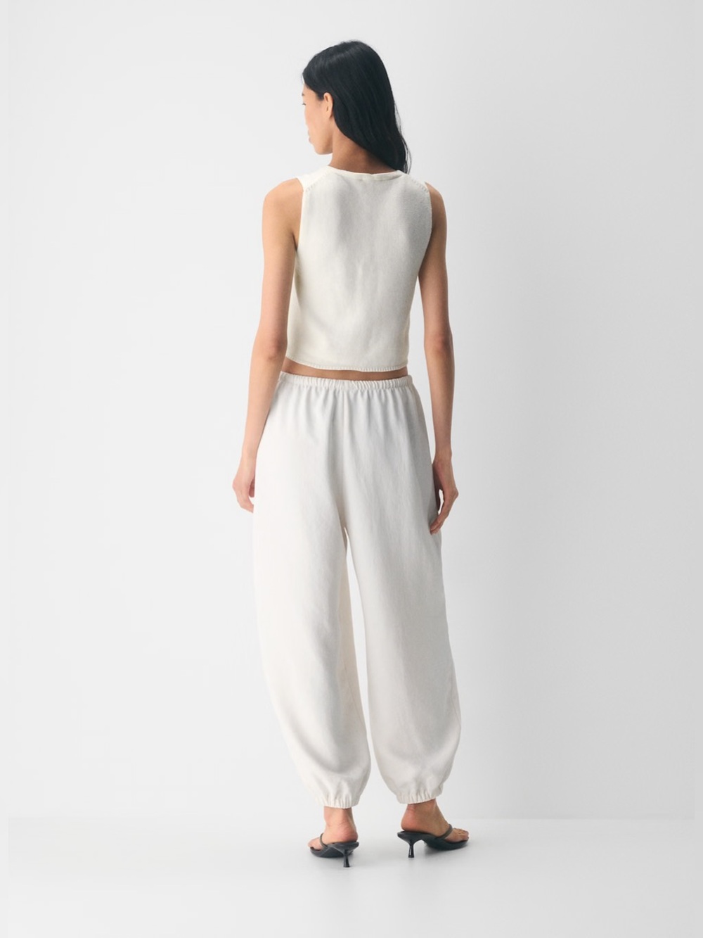 Aritzia Wilfred Basque Sweater Vest - Picture 3 of 6
